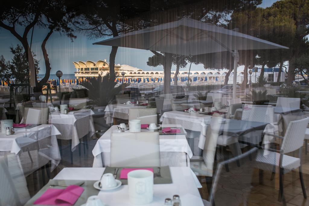 Hotel Luna Lignano Sabbiadoro Dış mekan fotoğraf