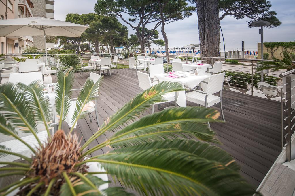 Hotel Luna Lignano Sabbiadoro Dış mekan fotoğraf