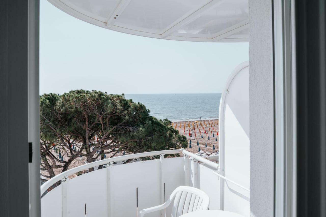 Hotel Luna Lignano Sabbiadoro Dış mekan fotoğraf